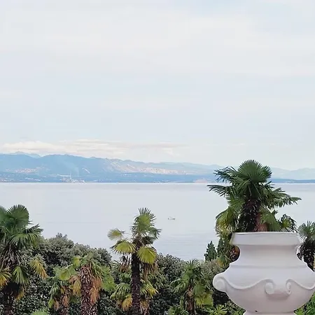 Apartment Sea View In Esperia Opatija